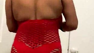 Anna Maria's Mature Latina Curves Intrigue