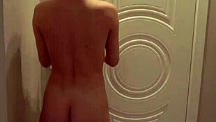 Did you see that hottie seduce the worker, letting her pussy get licked and face cummed?