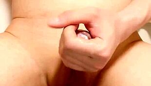 Japanese gay handjob leads to cumshot 😏