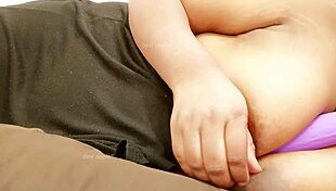 Check out this desi aunty's big tits 😍