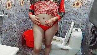 Desi beauty shaves pussy and armpits before Eid in bathroom.