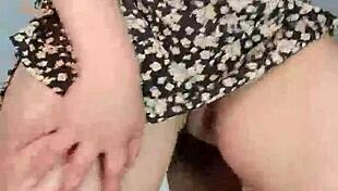 mix reggaeton 2 features teen dancing on webcam