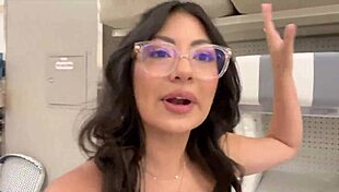 Johnny Sins Fucks Hairless Brunette Cami Strella In New Suv With Squirting