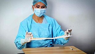 i'm into this medicle glove fetich by dominafire, it's so hot