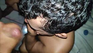 Hot Gay Guy Receives Cumshot in Mouth with Passion 😈