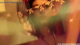 Bollywood brunette beauty dances sensually
