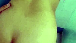 cogiendo con mi cuñada en el baño mientras se baña con grande culo