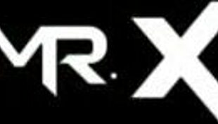 Japanese Anime Girl With Shaved Pussy Explores Tropical Park