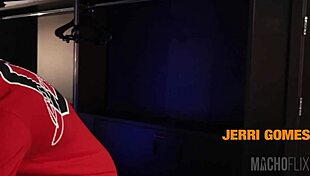 door was open so i blindfolded this muscular guy and fucked his big ass bareback