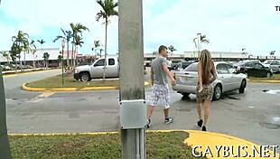 i love watchin gay oral service, it's so hot