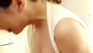 Linda Japonesa Ai Kano Shows Off Big Tits