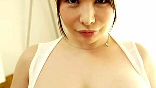 Linda Japonesa Ai Kano Shows Off Big Tits