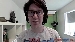 British Amateur Tricks Nerd Into First Blowjob And Facial