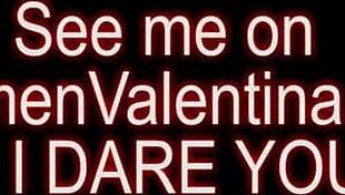 Alexis Golden dives into muff during her pussy-pleasing workout.