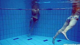 Marusia and Melisa’s underwater lesbian scene in the bathtub