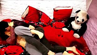 Hot Babe Enjoys Romantic Love Making Session