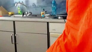 Seductive Booty Shaking Twerk Show!