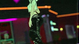 i'm pole dancin in vrchat, it's awsome