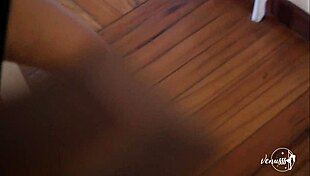 gostosa and amiga orgasm with vibrator