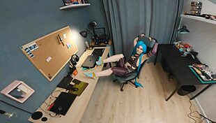 Crazy Jinx Fucks Hard On Desk