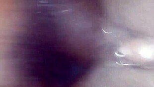 milf squirts in homemade anal scene