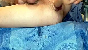 i'm holding my legs, gonna cum soon