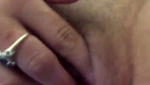 she moans 'vibrator on my dry pussy lips'