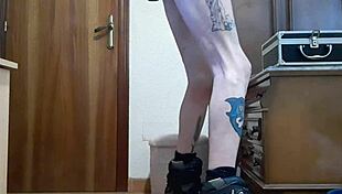 melvin oficial here, jerking off solo on skates as a gay spanish guy