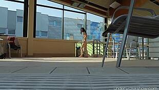 Roxalana Cheh Sexy Redhead Underwater.