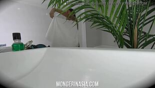 skinny pinay bargirl gets stuffed by big dick