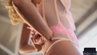 Huge Boobs British Milf Hannah Elizabeth Shows Off Her Banging Body Intensely