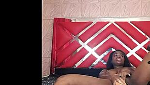 Black MILF solo show, she is not beautiful but she performs well