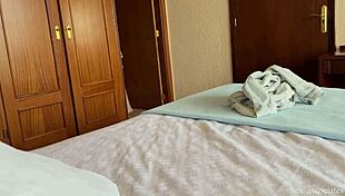 Hot Stepmom Shares Her Ass With Stepson!