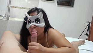 Espectacular mamada al despertar en hotel de m�xico alexachris20 quiero mas leche