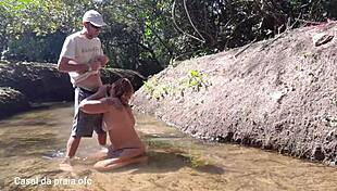 O Caseiro Pegou Me Tomando Banho No Rio