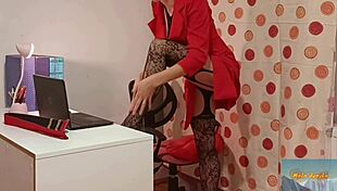 Just saw colleague secretary Mala Dvojka looking super sexy