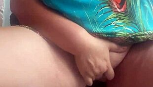 Watch me finger this shaved pussy in public?