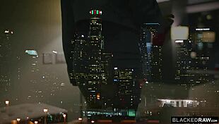 我迷上这个2019年跨种族舞会场景和那个巨大鸡巴！