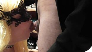 vaya mamada me hace la rubia