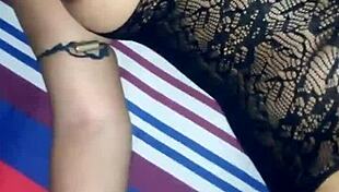 i lick her pussy close up