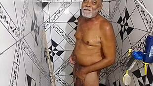 i saw gugu da sunga dancing with his hard cock in the bathroom, so hot