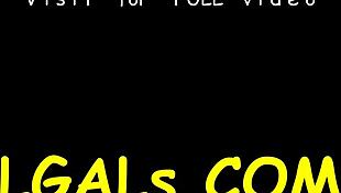 Saya tersilap sertai kumpulan lesbian bogel remaja 18+ untuk seks liar maledom, rasa puki ketat basah mereka semua atas saya