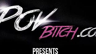 POV blondýnka s piercingem v piči stříká při ukázce svých zkušeností s prdelí