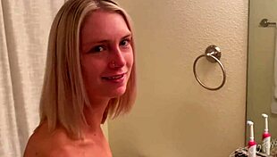 Wow, Petite Teen Gives Blowjob to Big Black Cock Before Brunch!