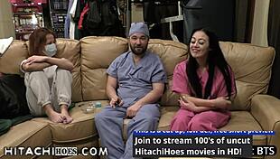 المريضة بلير سيليست تصل إلى نشوات بعصا هيتاشي في مكتب الطبيب