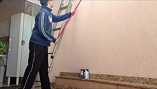 married woman seduces and fucks the house painter