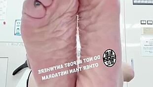 office feet fetish with asian japanese at work