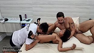 Little gaucha fucks two guys in motel. 😘