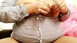 Sexy Indian Girl Showcases Big Tits and Boobs Seductively