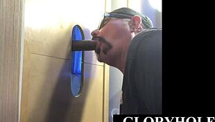 Deepthroating Gloryhole Dilf Pleasing Ebony Guy!